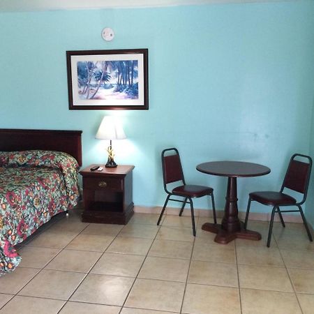 Skylark Motel Perry Exterior photo